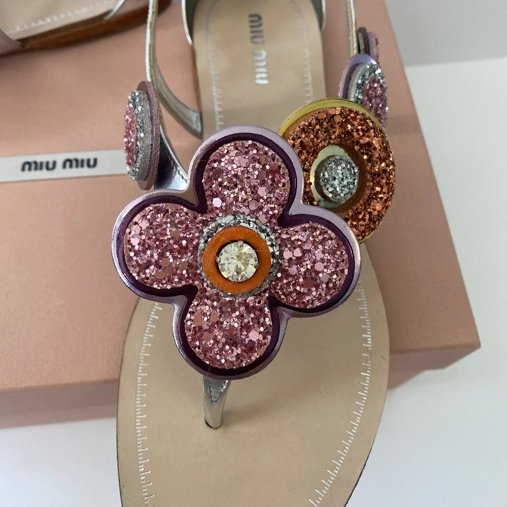 MIU MIU FLOWER GLITTER SANDALS
